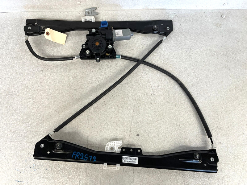 ⭐2017-2024 NISSAN TITAN FRONT RIGHT PASS DOOR WINDOW REGULATOR MOTOR OEM LOT2572