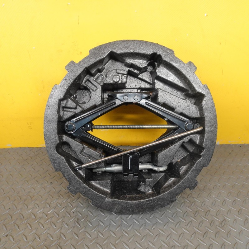 2019-2024 VOLVO XC40 EMERGENCY SPARE WHEEL JACK LIFT W/ STORAGE BOX OEM 31680052