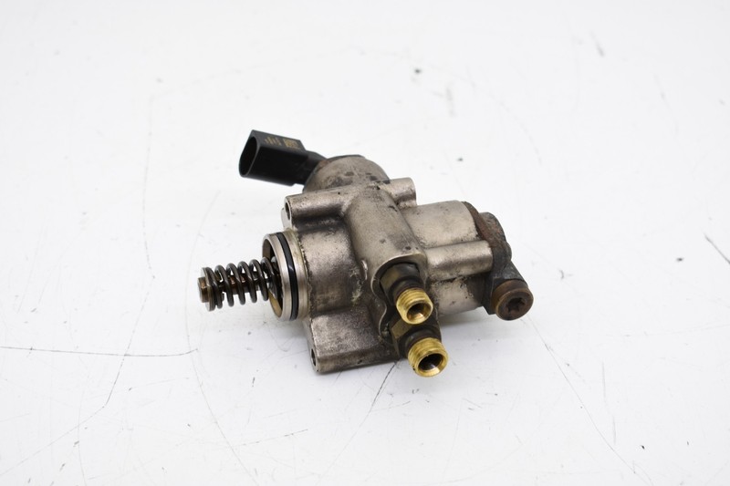 2008 Audi A4 3.2L V6 Engine High Pressure Fuel Pump Assembly OEM KW26