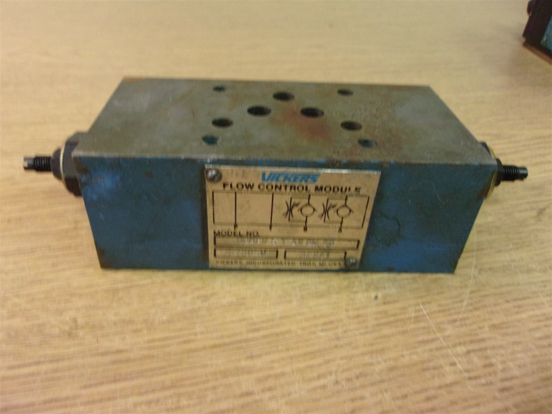 Vickers DGMFN5-Y-AWBW-20 Hydraulic Flow Control Valve *FREE SHIPPING*
