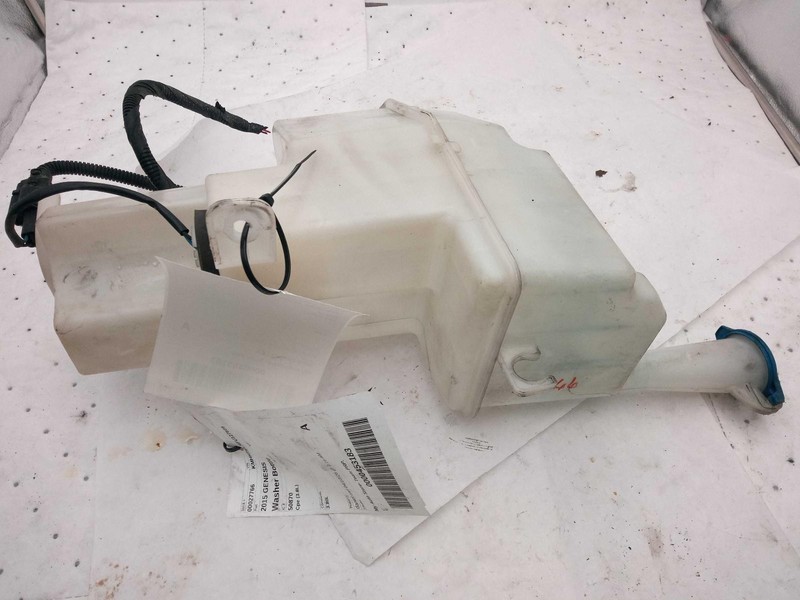 2015 Hyundai Genesis Washer Fluid Reservoir 3.8L OEM White 114K Miles
