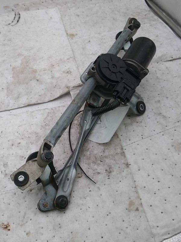 2016 Hyundai Santa Fe Wiper Motor OEM Silver 981102W000 111K Miles