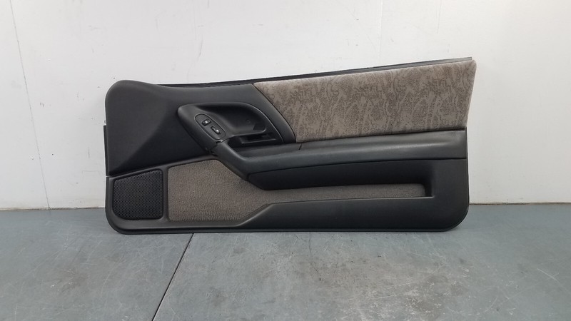 2002 Chevy Camaro SS Right Passenger Door Panel #0914 VV9