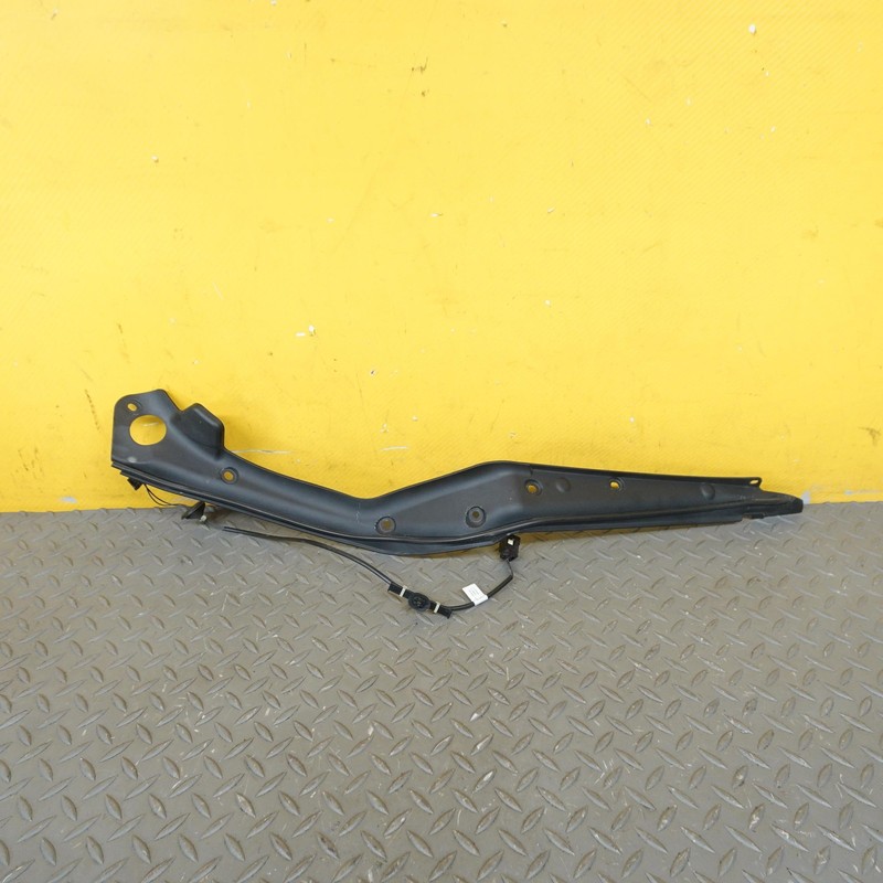 2016-2020 TESLA MODEL X REAR RIGHT SIDE DOOR LOWER CARRIER PINCH SENSOR OEM