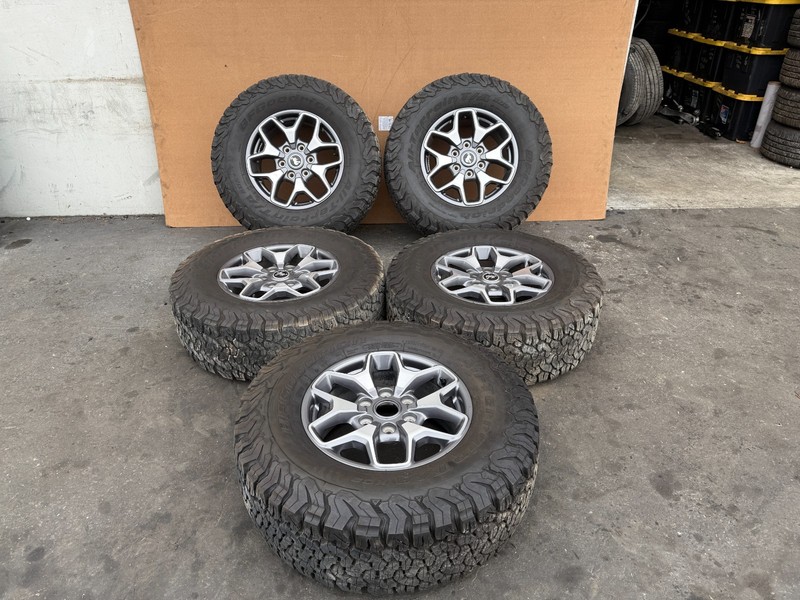 FORD BRONCO 2021-2025 OEM RIMS WHEELS TIRES SET ASSEMBLY 315X70X17"17"X8"