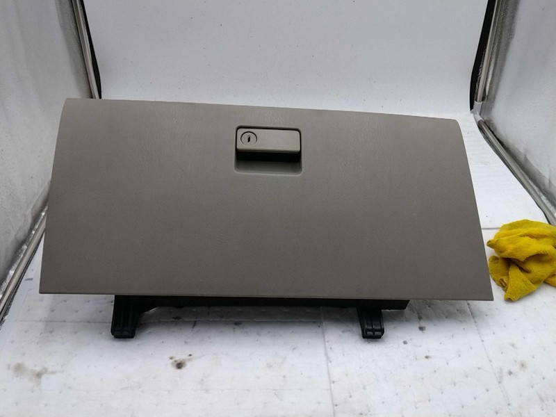 2010 Mazda CX-9 Glove Box Door White OEM Used 173K Miles NJ25-22706-577179