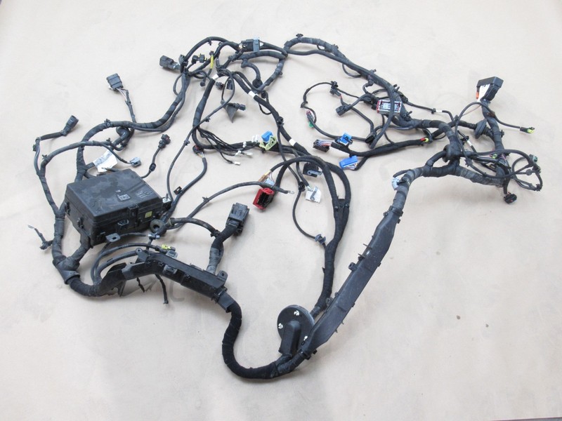 Maserati Levante 2017 3.0L Engine Bay Wire Wiring Harness Fuse Box 16-24 *