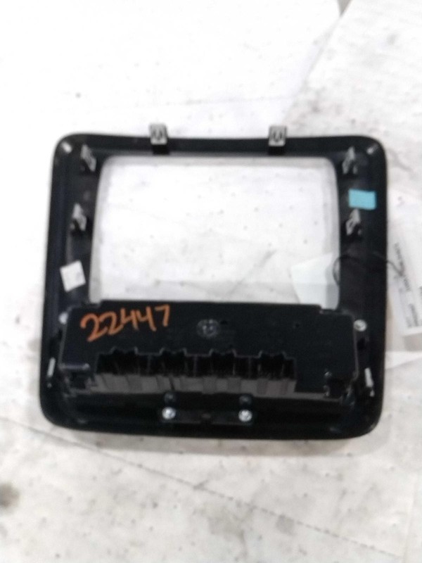 Used A/C Selector Switch fits: 2014 Gmc Acadia front manual opt C67 Grade A