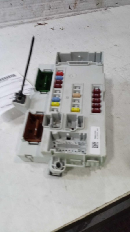 2017 Jeep Cherokee Body Control Module OEM 68303100AC MISSING CAP 105K Miles