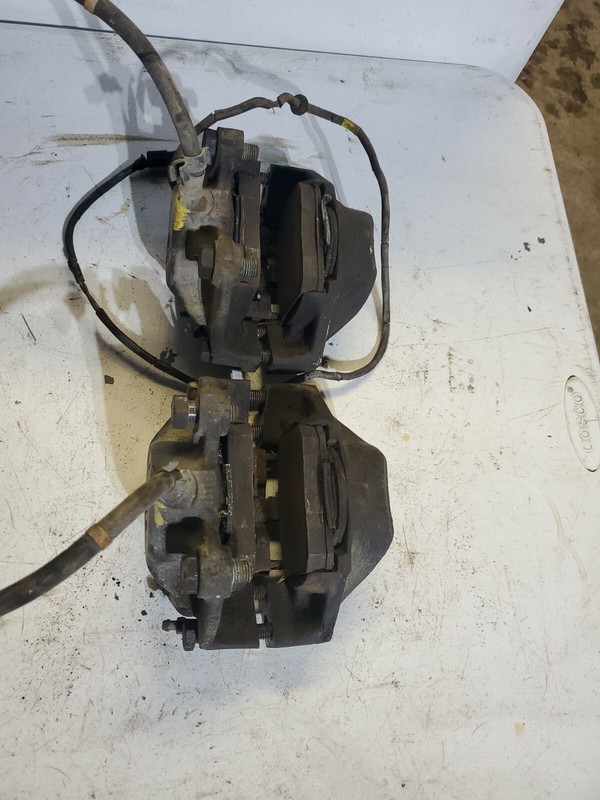 1985 MERCEDES300 380SL FRONT BRAKE CALIPER SET OEM1264200383