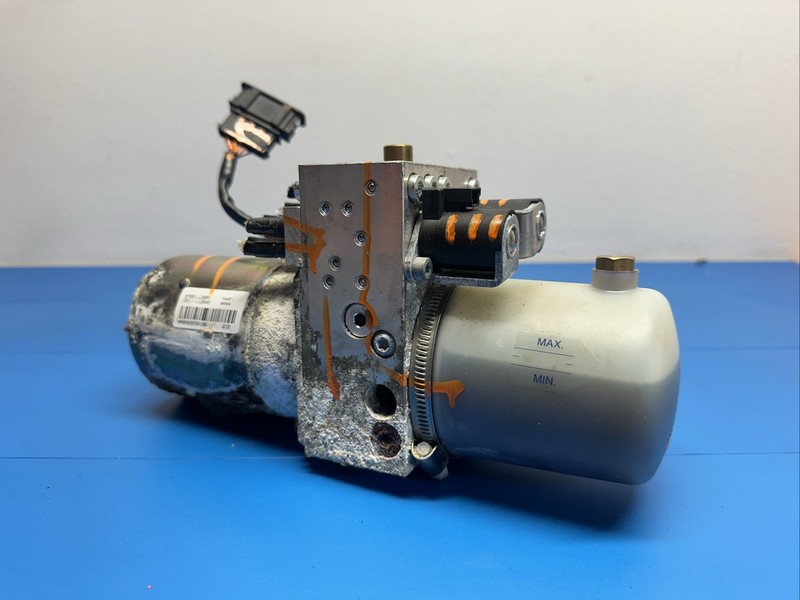 97091JJ50A | 09 - 15 INFINITI G37 Q60 CONVERTIBLE ROOF TOP HYDRAULIC LIFT PUMP