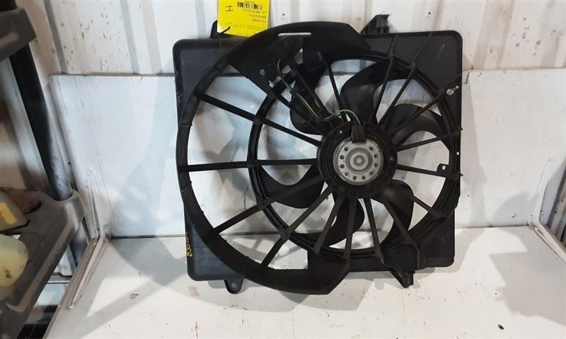 2008-2012 Jeep Liberty Radiator Fan Motor Fan Assembly 3.7L OEM