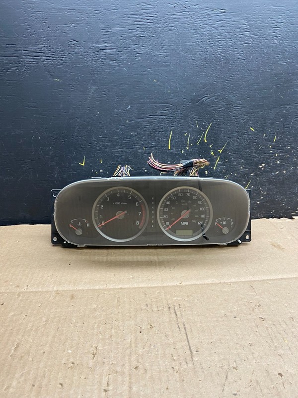 2003 Isuzu Rodeo Speedometer Cluster Gauge OEM Y2340 DG