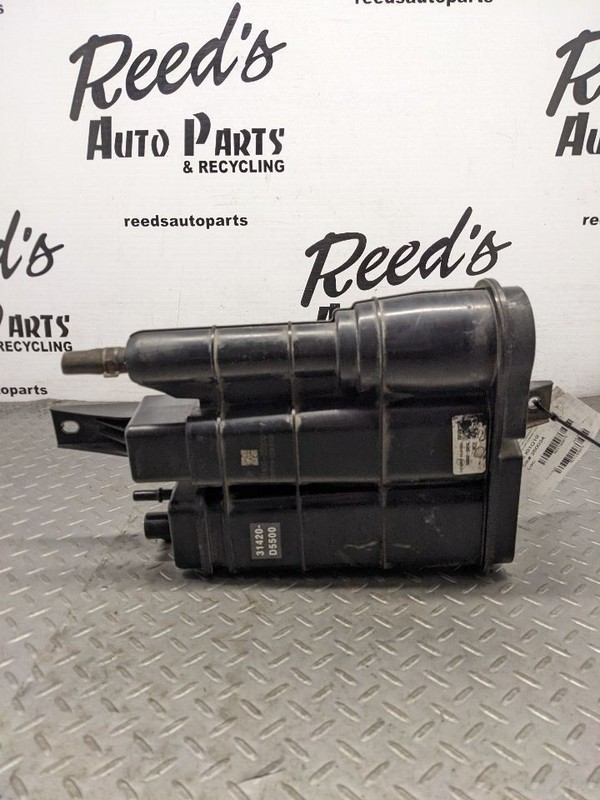 2011-2014 Hyundai Sonata 2.4L Fuel Vapor Charcoal Canister OEM1193975