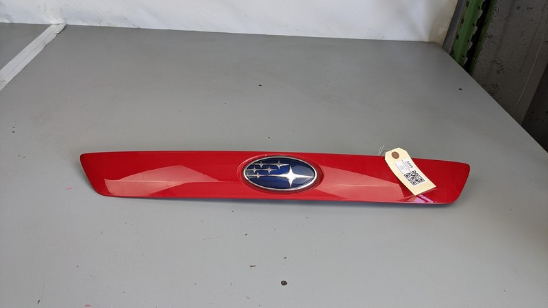 Rear Tailgate License Lamp Molding 2020 Subaru Crosstrek 91111-FL030 2018 - 2021