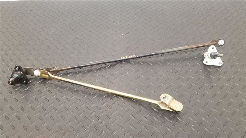 90-97 Nissan Pickup Windshield Wiper Linkage OEM 28842-01G60