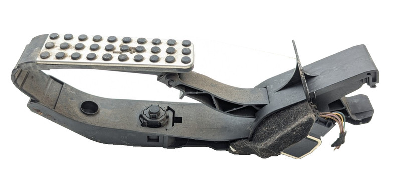 05-11 Mercedes R171 SLK350 SLK300 Gas Accelerator Pedal 2033000604 OEM