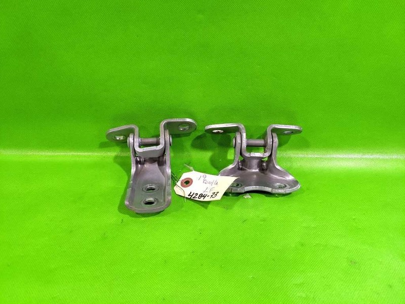 19-24 COROLLA HTBK DRIVER LEFT FRONT DOOR HINGE PAIR OEM 4284-73