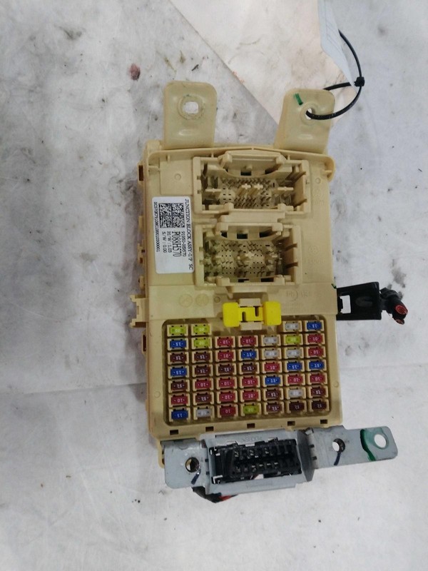 2019 KIA RIO Fuse Box 7102368 Silver 110K Miles - OEM Quality Part