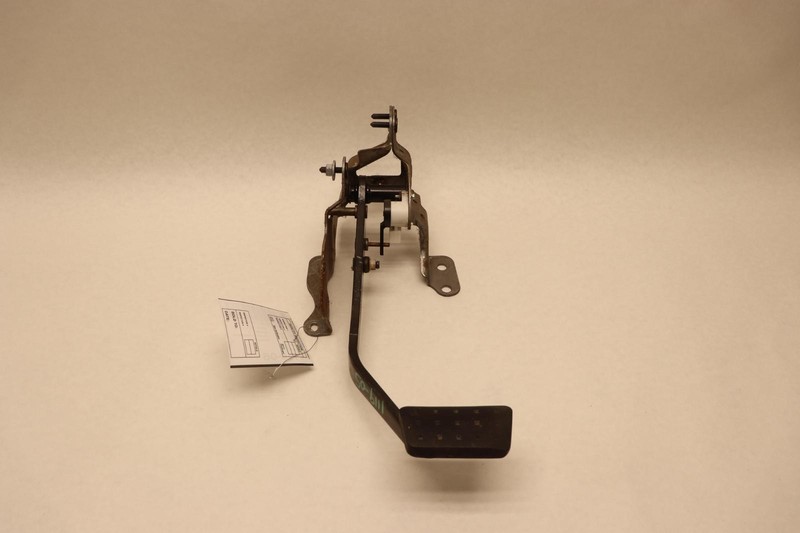 2005-2011 CADILLAC STS PARK PARKING BRAKE STOP PEDAL W/ BRACKET OEM