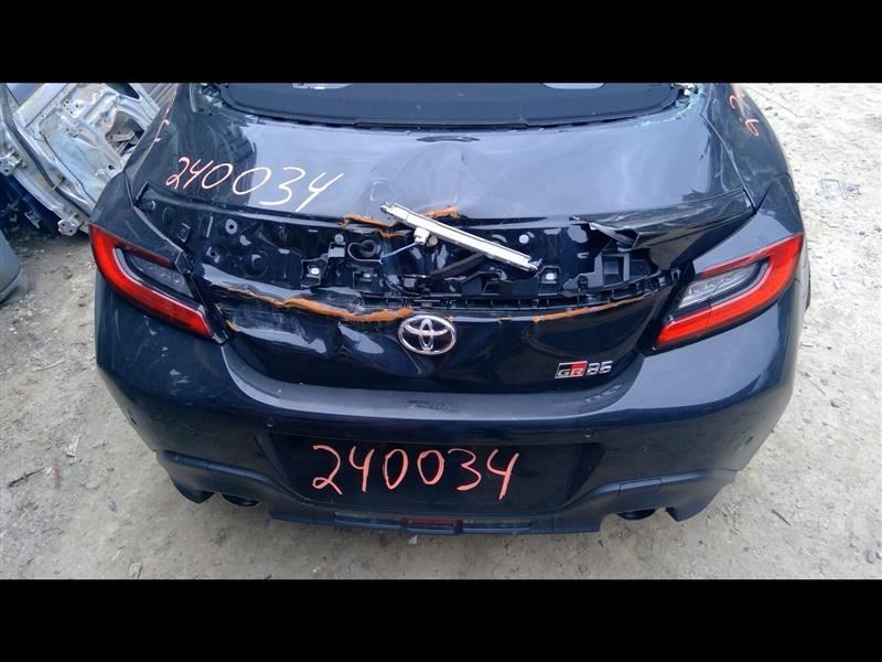 22 23 24 TOYOTA GR86 REAR BUMPER BLK-D4S SCRATCHES