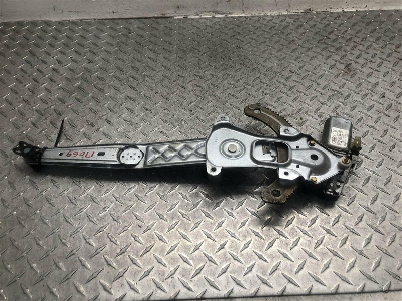 99 00 01 02 03 WINDSTAR PASSENGER FRONT WINDOW REGULATOR XF2Z1623208AC