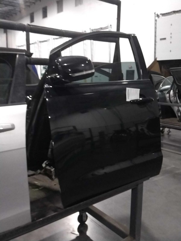 2015 Kia Sedona Left Door Black 4DR Van 657337 Used, 104K Miles