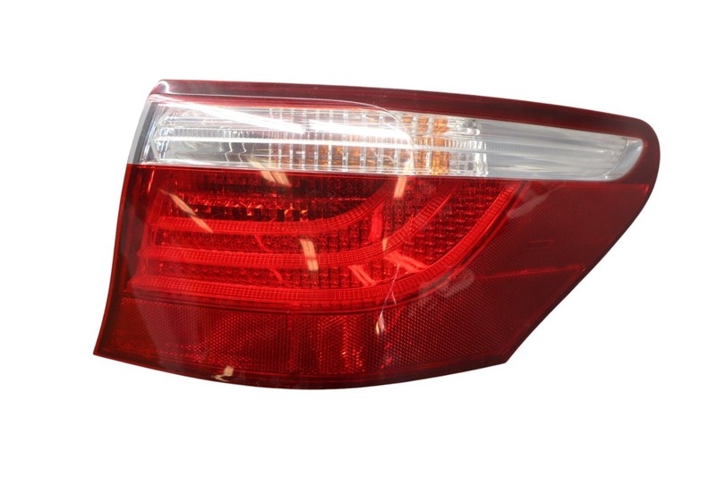07-09 Lexus USF40L LS460 Rear Right Passenger Side Outer Tail Light Lamp Oem