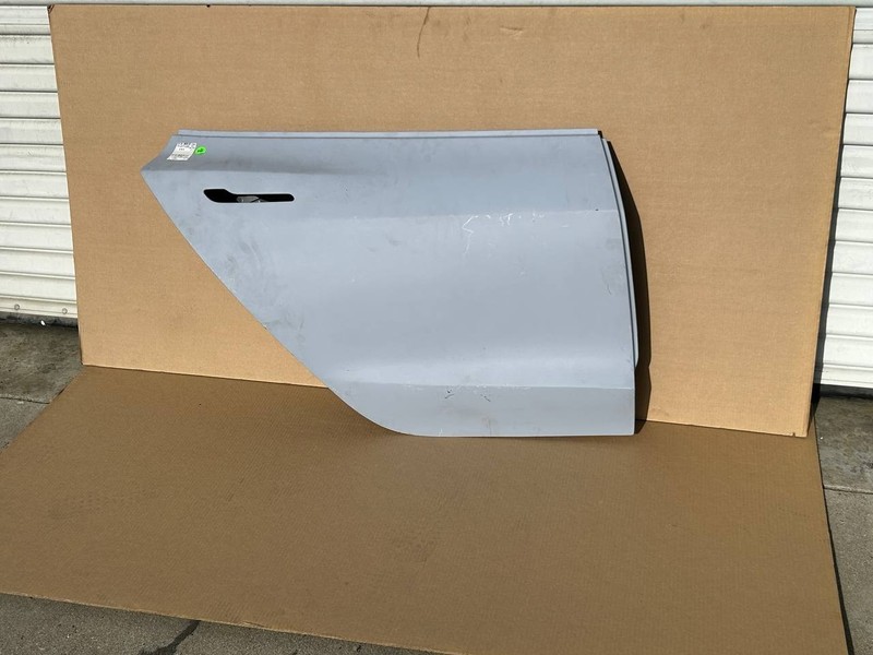 ✅17-23 Tesla Model 3 Rear Right Passenger Side Door Shell Primer w/scratches