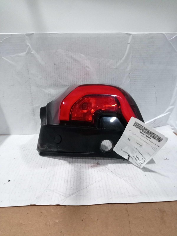 2019 GMC Terrain Right Tail Light Assembly Black 64000 Miles Used OEM Part