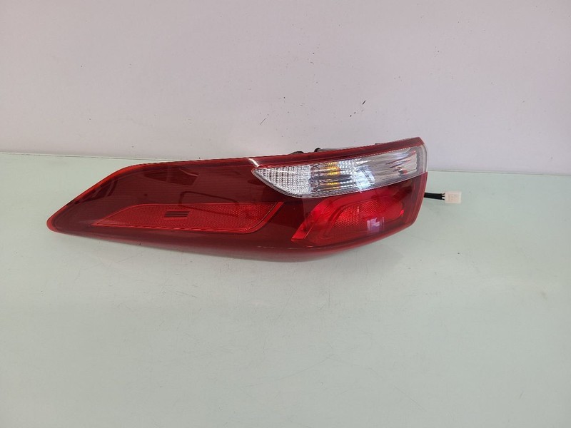 Passenger Tail Light Sedan Quarter Panel Mounted Fits 17-18 ELANTRA 590496