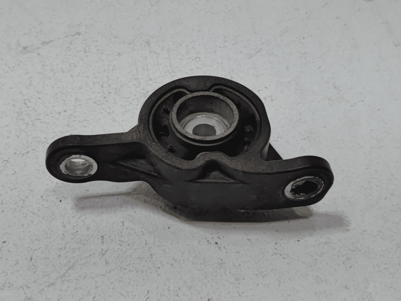 2016-2020 Acura MDX 3.5L Rear Driver Side Differential Mount Support Bracket OEM
