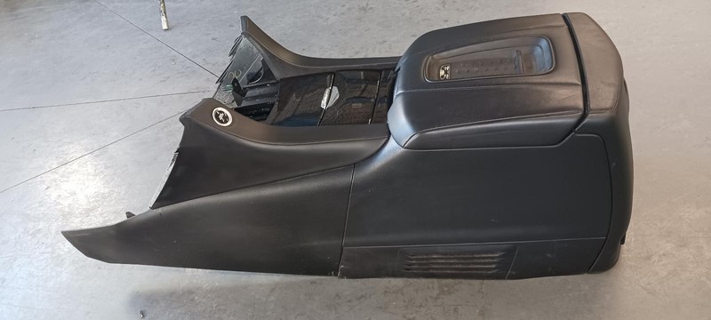 15 CADILLAC ESCALADE ESV Front floor Console w/cooler OEM Grade A!