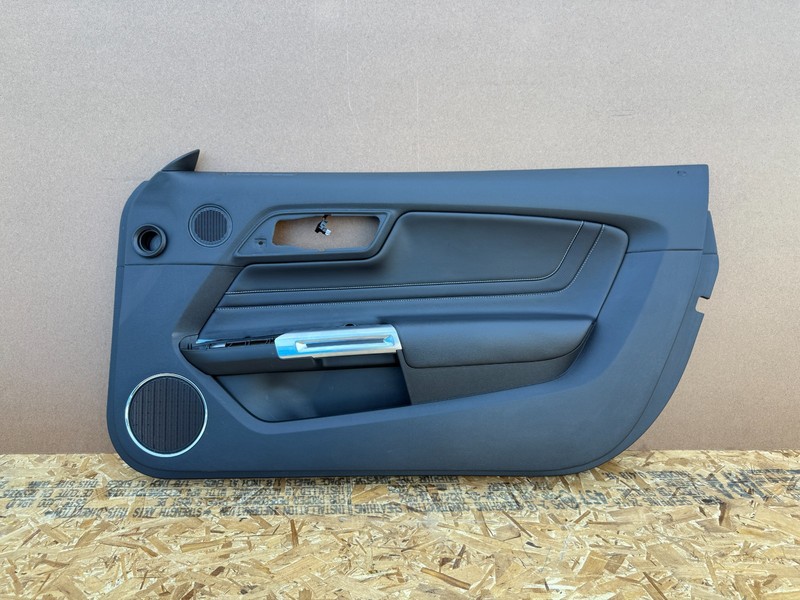FORD MUSTANG GT 2018-2023 OEM RIGHT PASSENGER DOOR PANEL ASSEMBLY BLACK/LEATHER