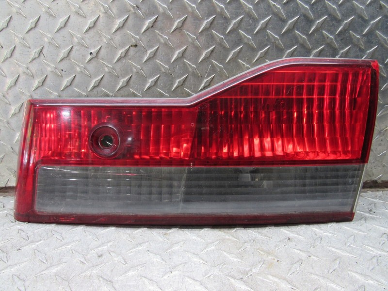 01 02 HONDA ACCORD RIGHT PASSENGER REAR LID MOUNTED LAMP SDN