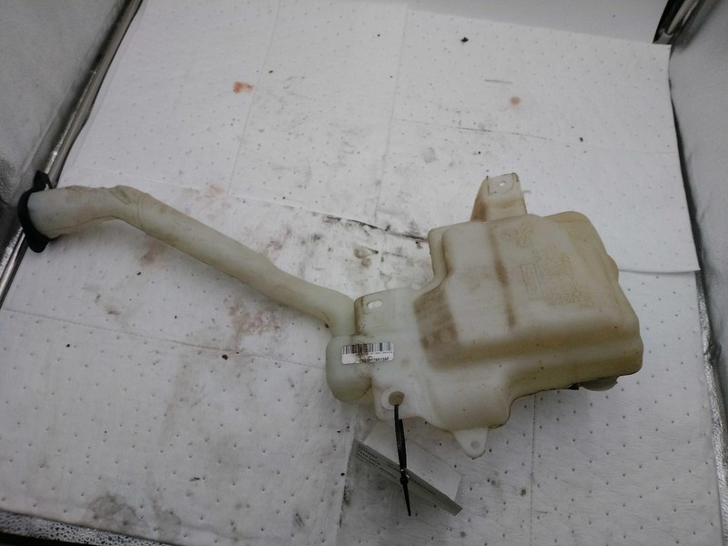 Used Washer Fluid Reservoir fits: 2010 Lincoln MksGrade A