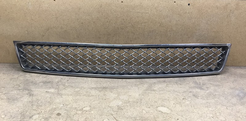 2007 - 2014 Chevrolet Avalanche Suburban Tahoe Front Bumper Lower Grille OEM *