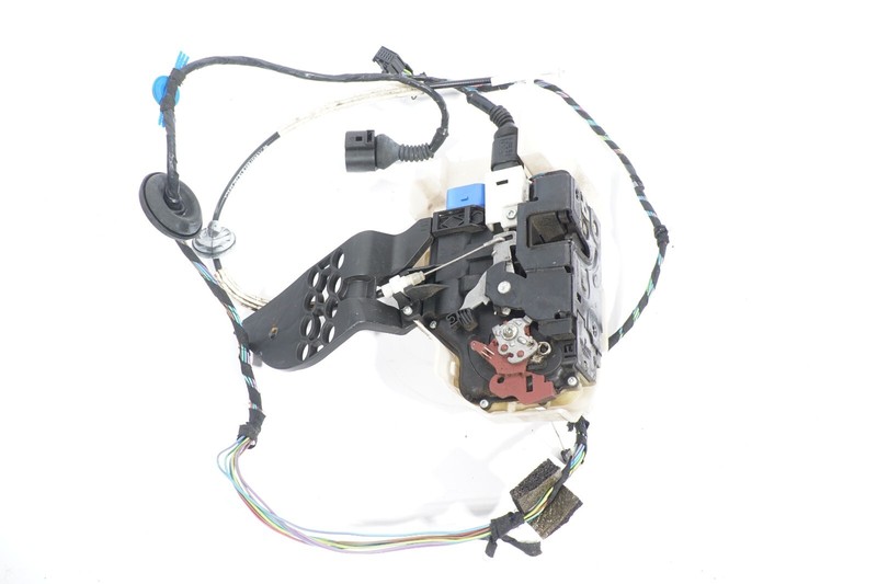 2004 - 2007 VOLKSWAGEN TOUAREG FRONT LEFT DRIVER SIDE DOOR ACTUATOR OEM