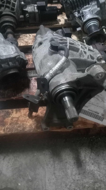 2015 Jeep Renegade Transfer Case Assembly OEM 1.4L 4WD 74K Miles Red