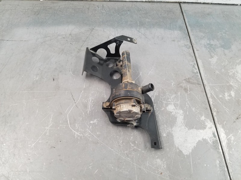 #0007 Q8-1 - 2018 16 17 Polaris RZR XP Turbo Intercooler Water Pump