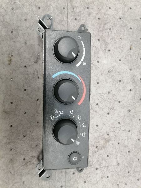 Temperature Control AC Fits 07-08 MITSUBISHI RAIDER 1321802
