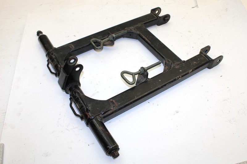2000 Yamaha Mountain Max 700 Oem Front Torque Pivot Arm 8ED-47331-00-00 SY90
