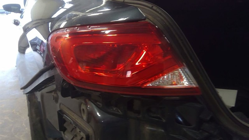 Driver Tail Light Sedan Quarter Panel Mounted Fits 15-16 200 3559158