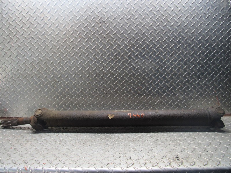 00-06 CHEVROLET SUBURBAN 1500/ TAHOE FRONT DRIVE SHAFT W/O ACTIVE BRAKE CONTROL