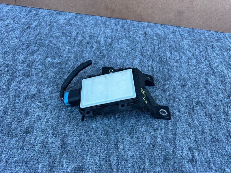 GENESIS GV70 2022-2026 OEM REAR LEFT DRIVER BLIND SPOT RADAR SENSOR W/ BRACKET