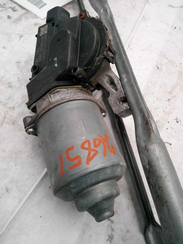 2015 KIA Sorento Windshield Wiper Motor OEM 981101U000 109k Miles Silver