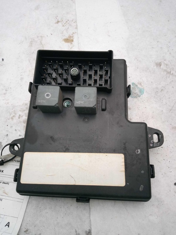 2007 Pontiac G6 Body Control Module OEM 15894356 155K Miles Silver