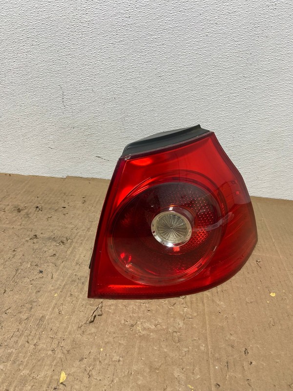 2006 2007 2008 Volkswagen Golf MK5 5 Right Passenger Tail Light Oem AC0259 LK