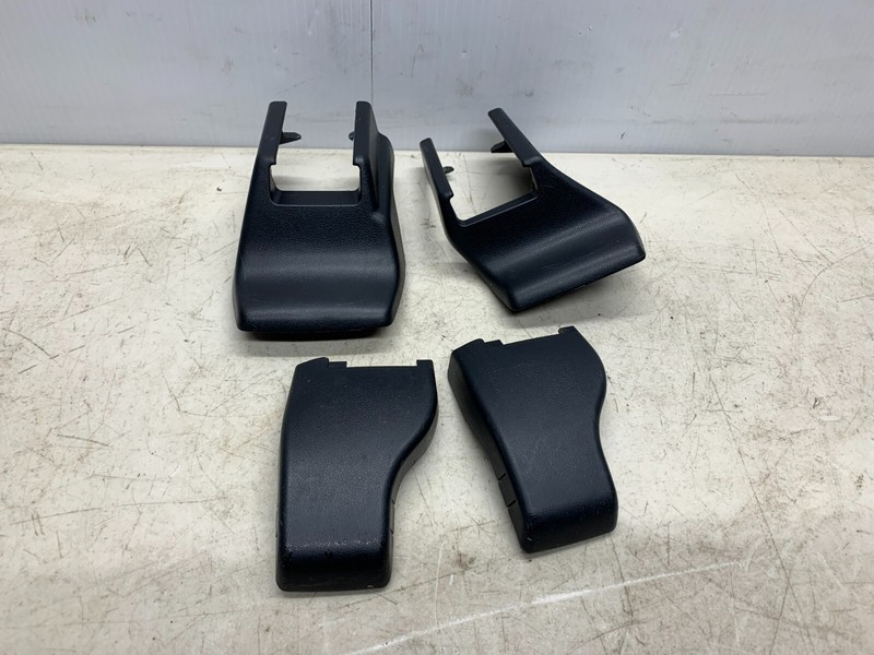 2006-2013 LEXUS IS250 RIGHT PASSENGER SIDE FRONT SEAT TRACK RAIL COVER TRIM CAP