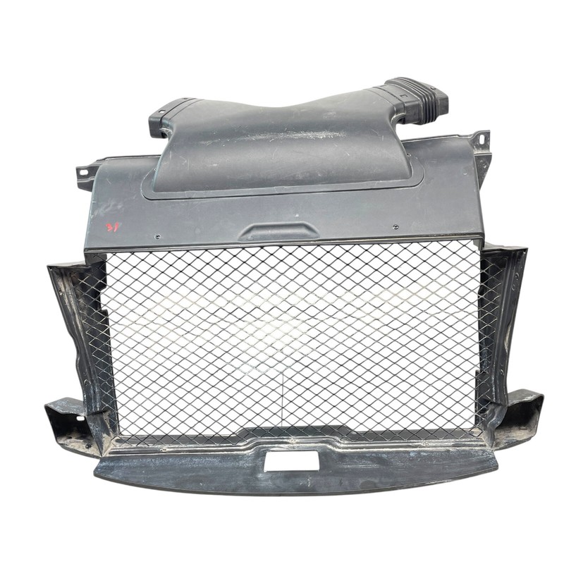 2014-2020 Maserati Quattroporte M156 Front radiator support grille air duct OEM
